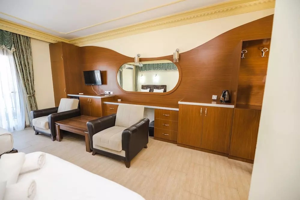 هتل ریورساید گاردن ریزورت